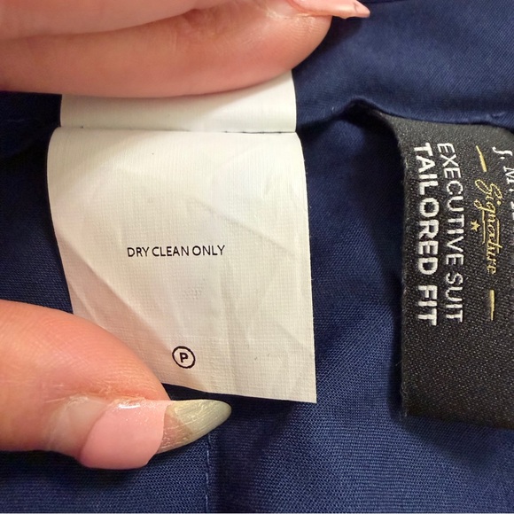 J. M. Haggar Signature Executive Suit Tailored Fit Jacket 46R Pants 40x32 - Picture 9 of 14